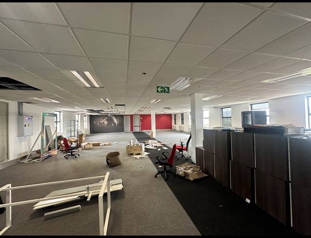 302M² OFFICE TO LET IN CENTURY CITY
